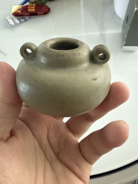 古玩陶瓷元代龍泉雙耳小罐真品鑒賞圖