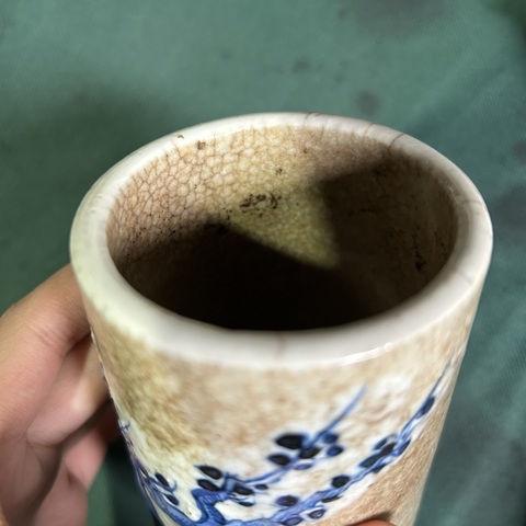 古玩陶瓷哥釉青花冰梅紋筆筒真品鑒賞圖