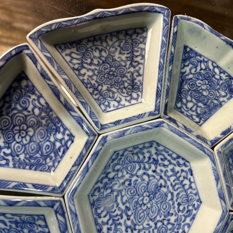 古玩陶瓷青花纏枝花卉紋九子攢盤真品鑒賞圖