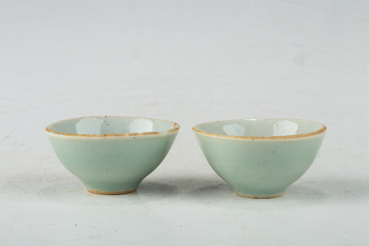 古玩陶瓷清中·豆青釉杯一對
真品鑒賞圖