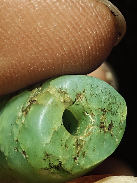 古玩玉器老陽起石勒子真品鑒賞圖