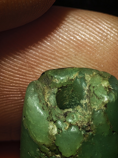 古玩玉器老陽起石勒子真品鑒賞圖