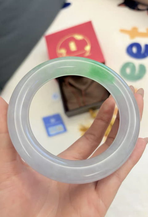 古玩玉器“染色”非天然翡翠手鐲真品鑒賞圖