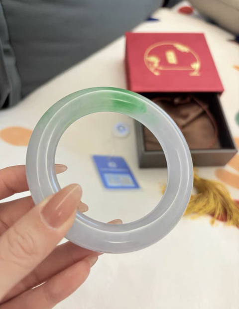 古玩玉器“染色”非天然翡翠手鐲真品鑒賞圖