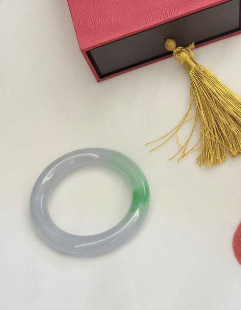 古玩玉器“染色”非天然翡翠手鐲真品鑒賞圖