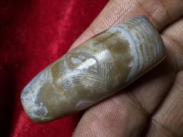 古玩玉器纏絲瑪瑙珠真品鑒賞圖