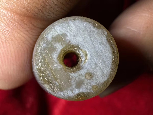 古玩玉器纏絲瑪瑙珠真品鑒賞圖