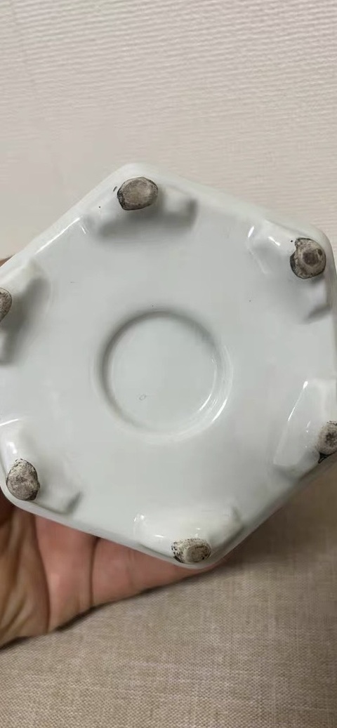 古玩陶瓷白釉獅子舞球紋香薰真品鑒賞圖