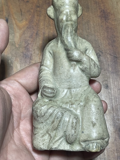 古玩陶瓷白釉人物瓷塑真品鑒賞圖