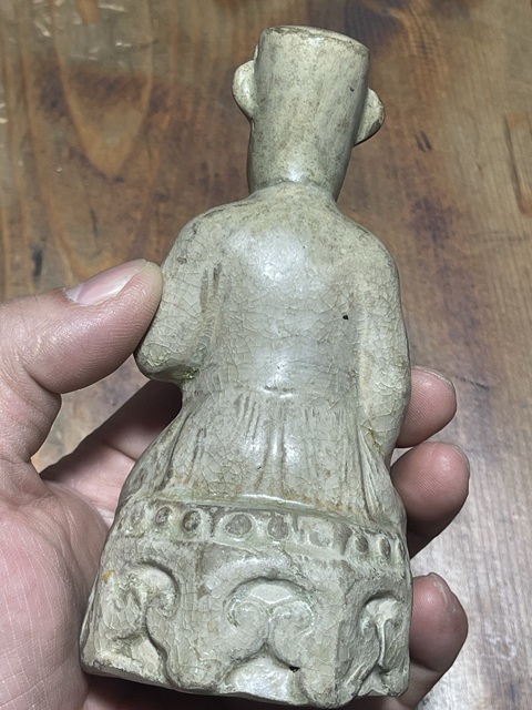 古玩陶瓷白釉人物瓷塑真品鑒賞圖