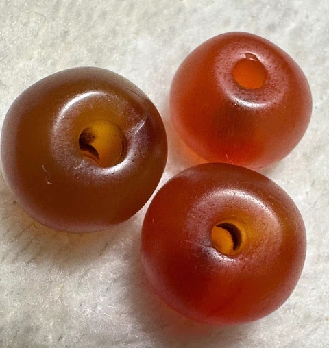 古玩玉器紅瑪瑙珠真品鑒賞圖