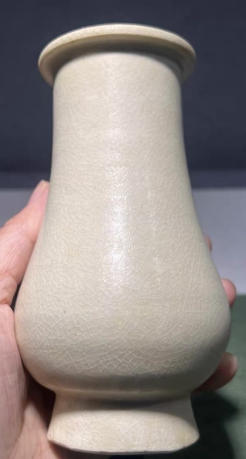 古玩陶瓷南宋米黃釉香箸瓶真品鑒賞圖