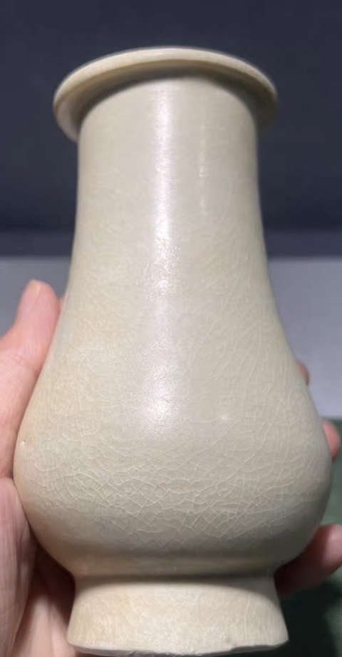 古玩陶瓷南宋米黃釉香箸瓶真品鑒賞圖