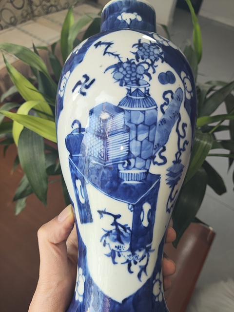 古玩陶瓷青花冰梅開窗博古紋雞腿瓶真品鑒賞圖