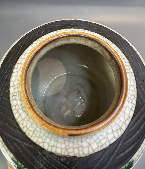 古玩陶瓷哥釉五彩鳳穿牡丹圖茶葉罐真品鑒賞圖