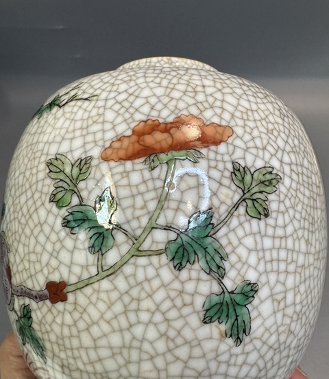 古玩陶瓷哥釉五彩鳳穿牡丹圖茶葉罐真品鑒賞圖