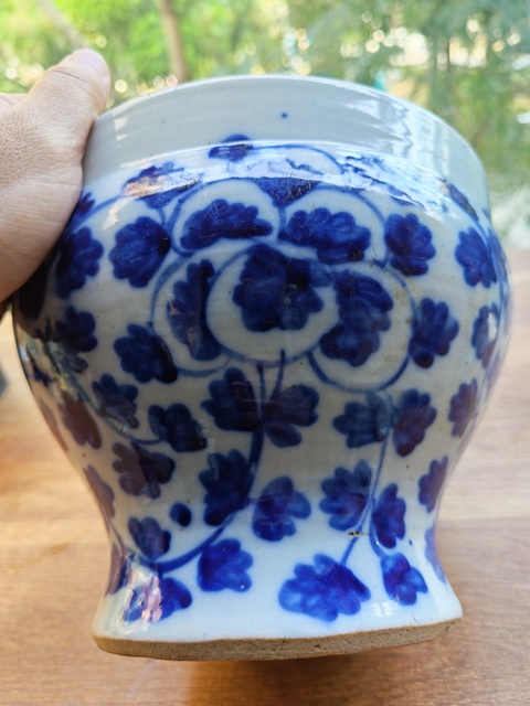 古玩陶瓷清中期青花花卉紋馬蹄尊拍賣，當(dāng)前價(jià)格1500元