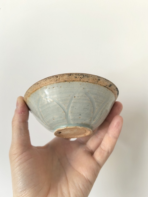 古玩陶瓷青白釉刻仰蓮紋碗真品鑒賞圖