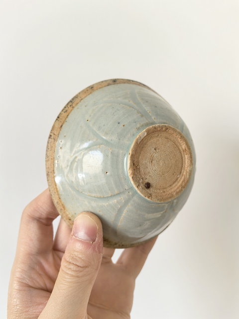 古玩陶瓷青白釉刻仰蓮紋碗真品鑒賞圖