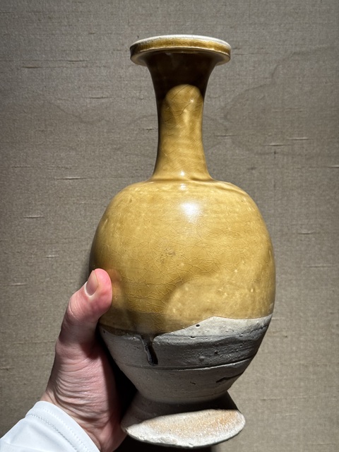 古玩陶瓷邢窯青釉長頸瓶真品鑒賞圖