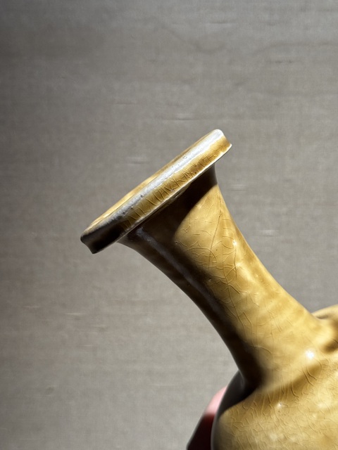 古玩陶瓷邢窯青釉長頸瓶真品鑒賞圖