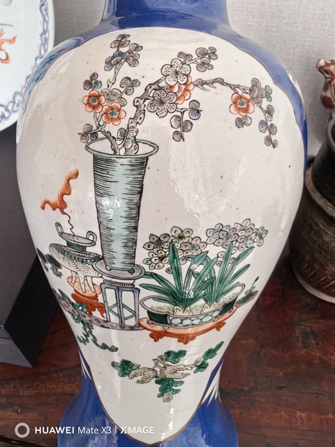 古玩陶瓷藍釉開光花鳥紋五彩觀音瓶真品鑒賞圖
