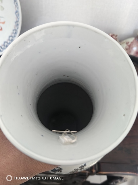 古玩陶瓷藍釉開光花鳥紋五彩觀音瓶真品鑒賞圖