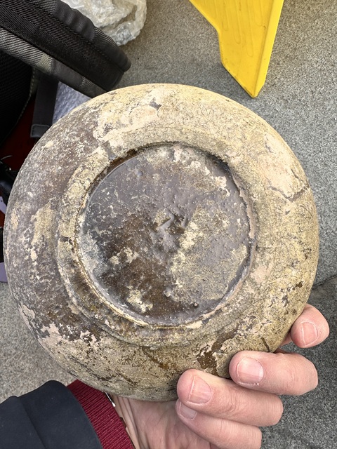 古玩陶瓷黃釉蓋盒真品鑒賞圖