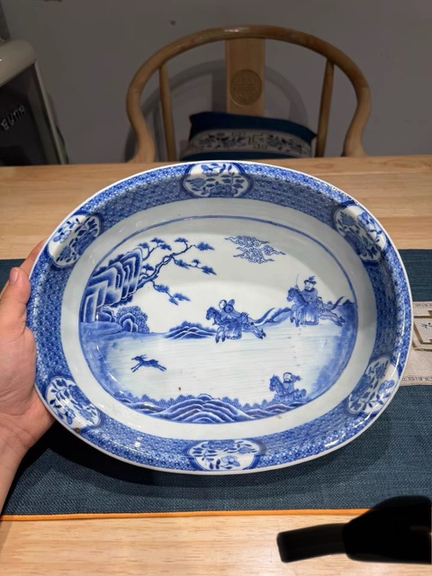 古玩陶瓷青花狩獵圖折沿盆真品鑒賞圖