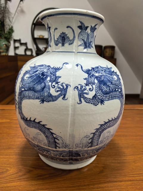 古玩陶瓷青花龍紋尊真品鑒賞圖