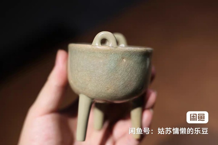 古玩陶瓷龍泉窯蔥管爐真品鑒賞圖