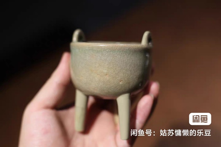 古玩陶瓷龍泉窯蔥管爐真品鑒賞圖