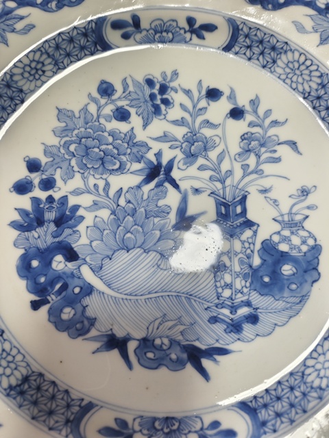 古玩陶瓷青花盤真品鑒賞圖