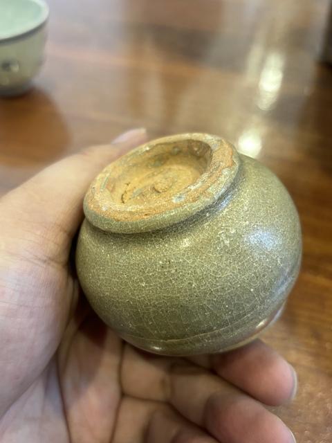 古玩陶瓷龍泉窯小罐真品鑒賞圖