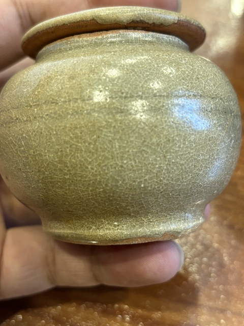 古玩陶瓷龍泉窯小罐真品鑒賞圖