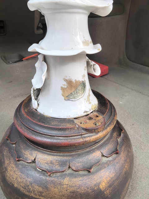 古玩陶瓷德化白瓷觀音菩薩造像真品鑒賞圖