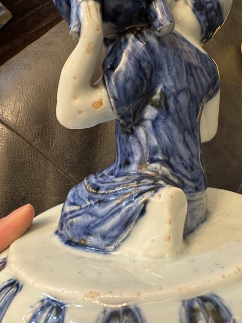 古玩陶瓷青花人物瓷塑擺件真品鑒賞圖