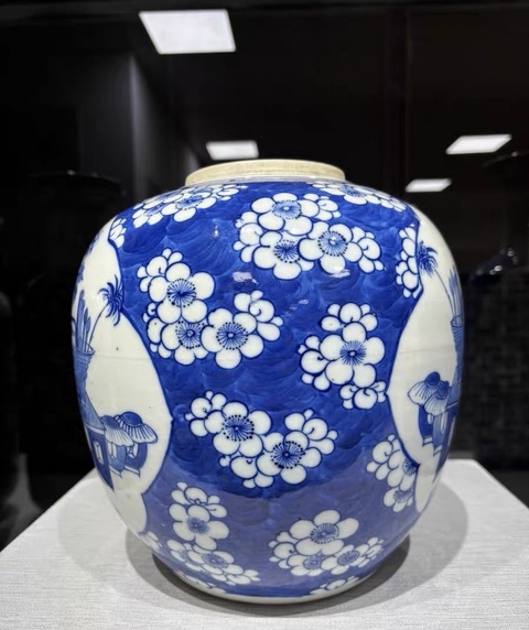 古玩陶瓷晚清青花開光罐真品鑒賞圖