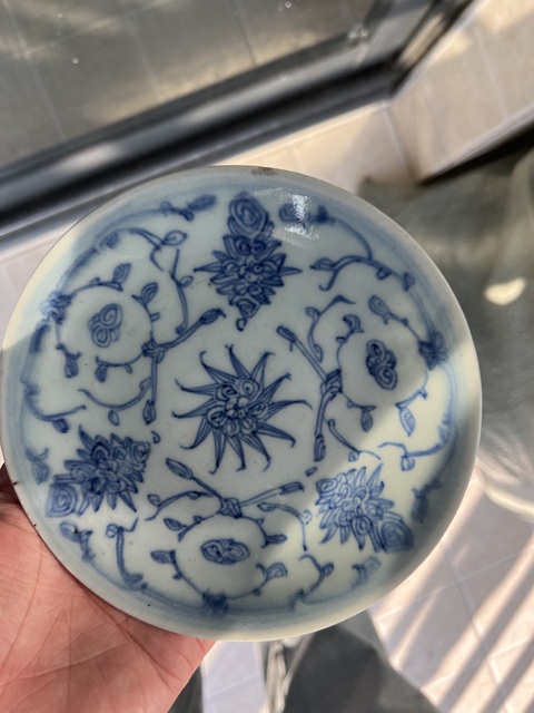 古玩陶瓷青花盤真品鑒賞圖