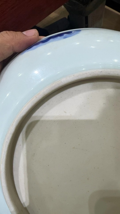 古玩陶瓷過墻龍紋青花盤真品鑒賞圖