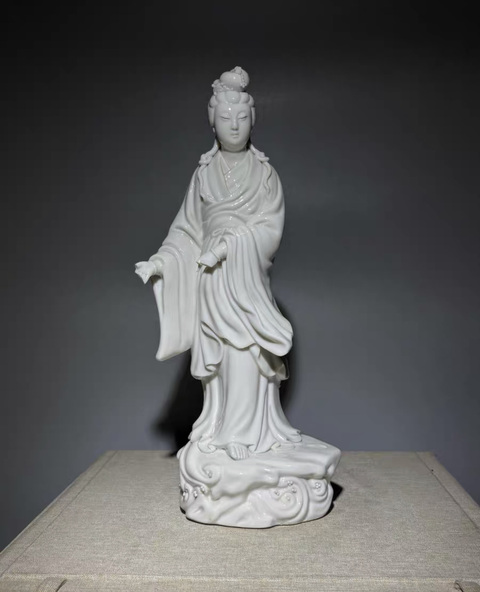 古玩陶瓷德化白瓷觀音真品鑒賞圖