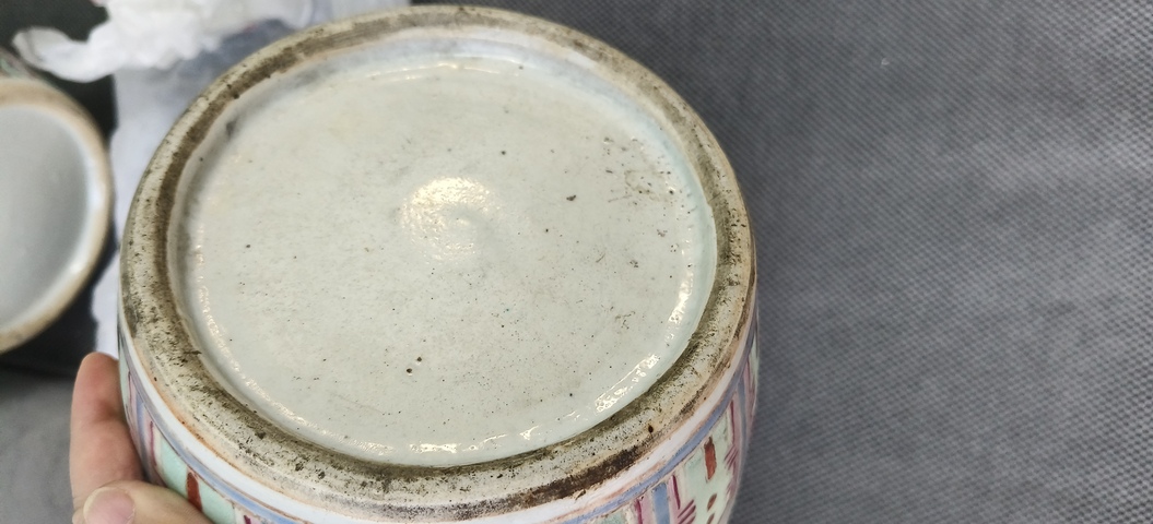 古玩陶瓷同治粉彩冬瓜罐真品鑒賞圖