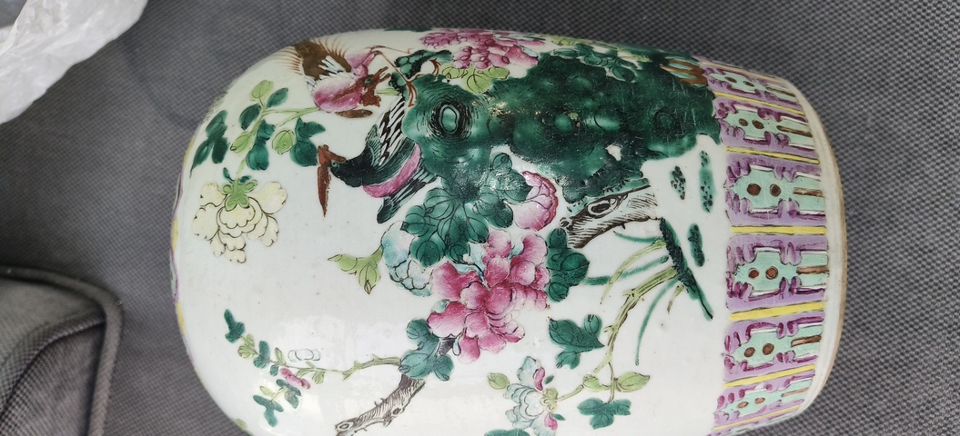 古玩陶瓷花鳥紋粉彩冬瓜罐真品鑒賞圖