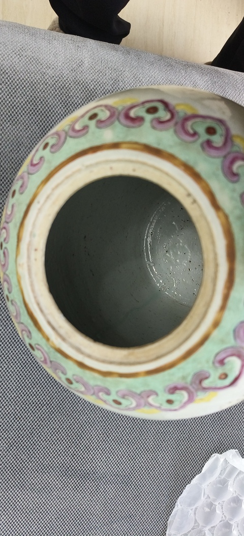 古玩陶瓷花鳥紋粉彩冬瓜罐真品鑒賞圖