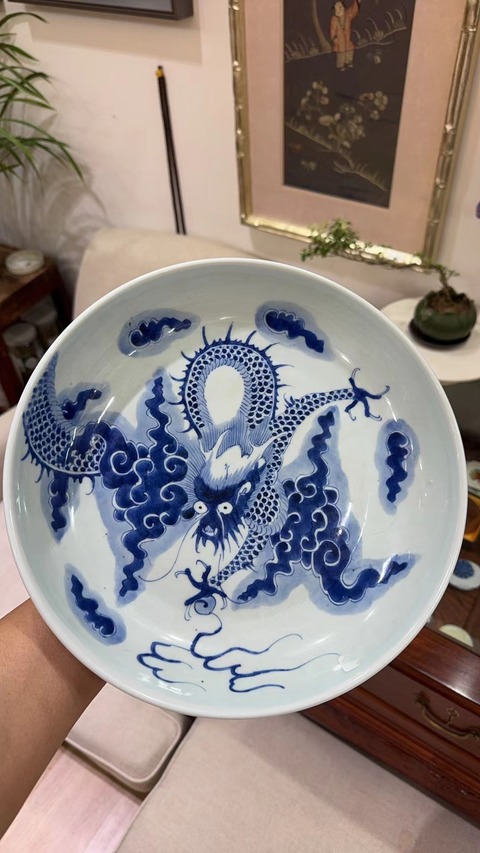 古玩陶瓷青花過墻龍紋盤，疑似復窯真品鑒賞圖