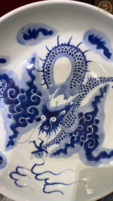 古玩陶瓷青花過墻龍紋盤，疑似復窯真品鑒賞圖