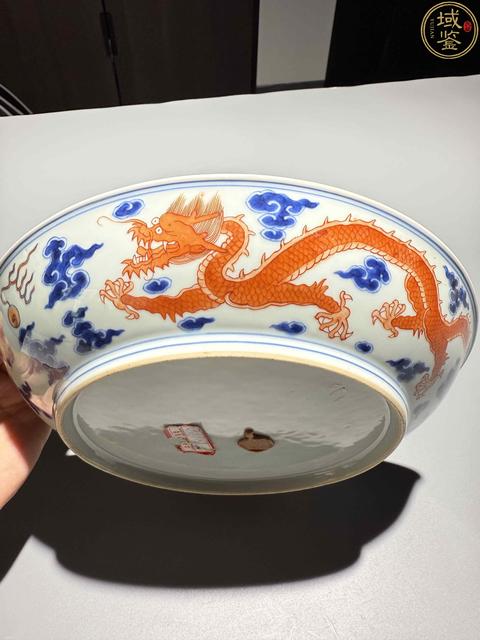 古玩陶瓷清乾隆青花礬紅云龍趕珠紋盤真品鑒賞圖