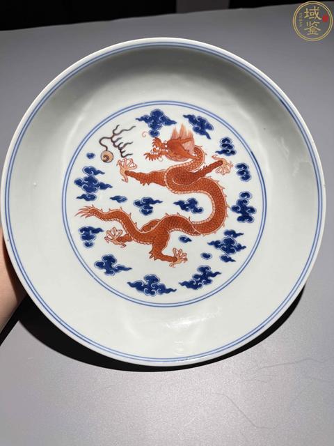 古玩陶瓷清乾隆青花礬紅云龍趕珠紋盤真品鑒賞圖