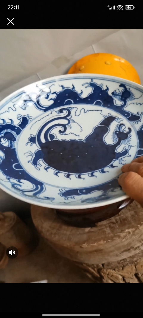 古玩陶瓷龍紋青花盤真品鑒賞圖