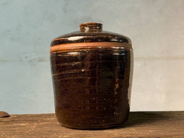 古玩陶瓷茶葉罐拍賣，當前價格138元